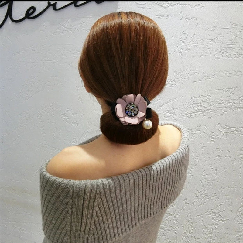 Kvinnohåraccessoar – Elegant hårsnodd med strass, blommor och pärlor för håruppsättningar och lockar