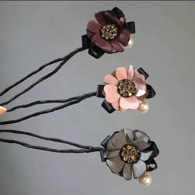 Kvinnohåraccessoar – Elegant hårsnodd med strass, blommor och pärlor för håruppsättningar och lockar